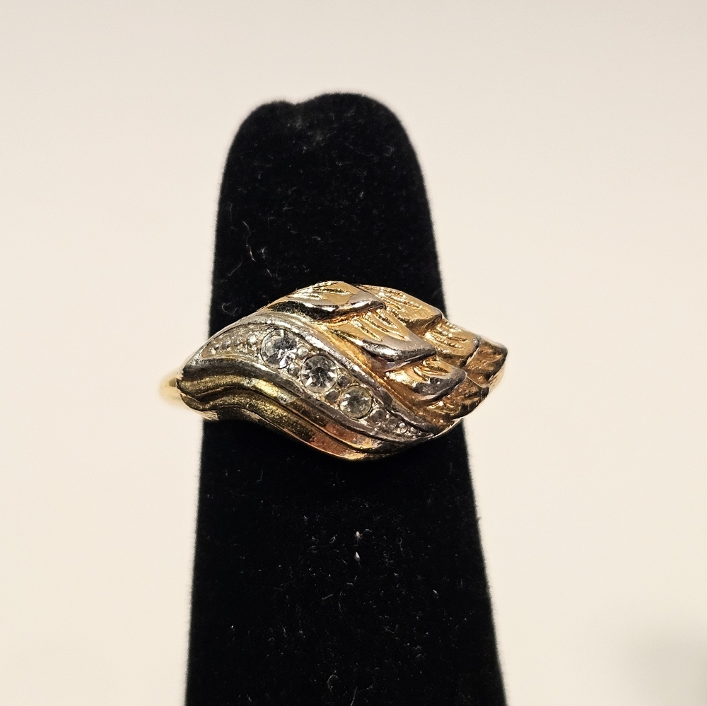 Vtg. Avon Faux Crystal Diamond Gold Ring